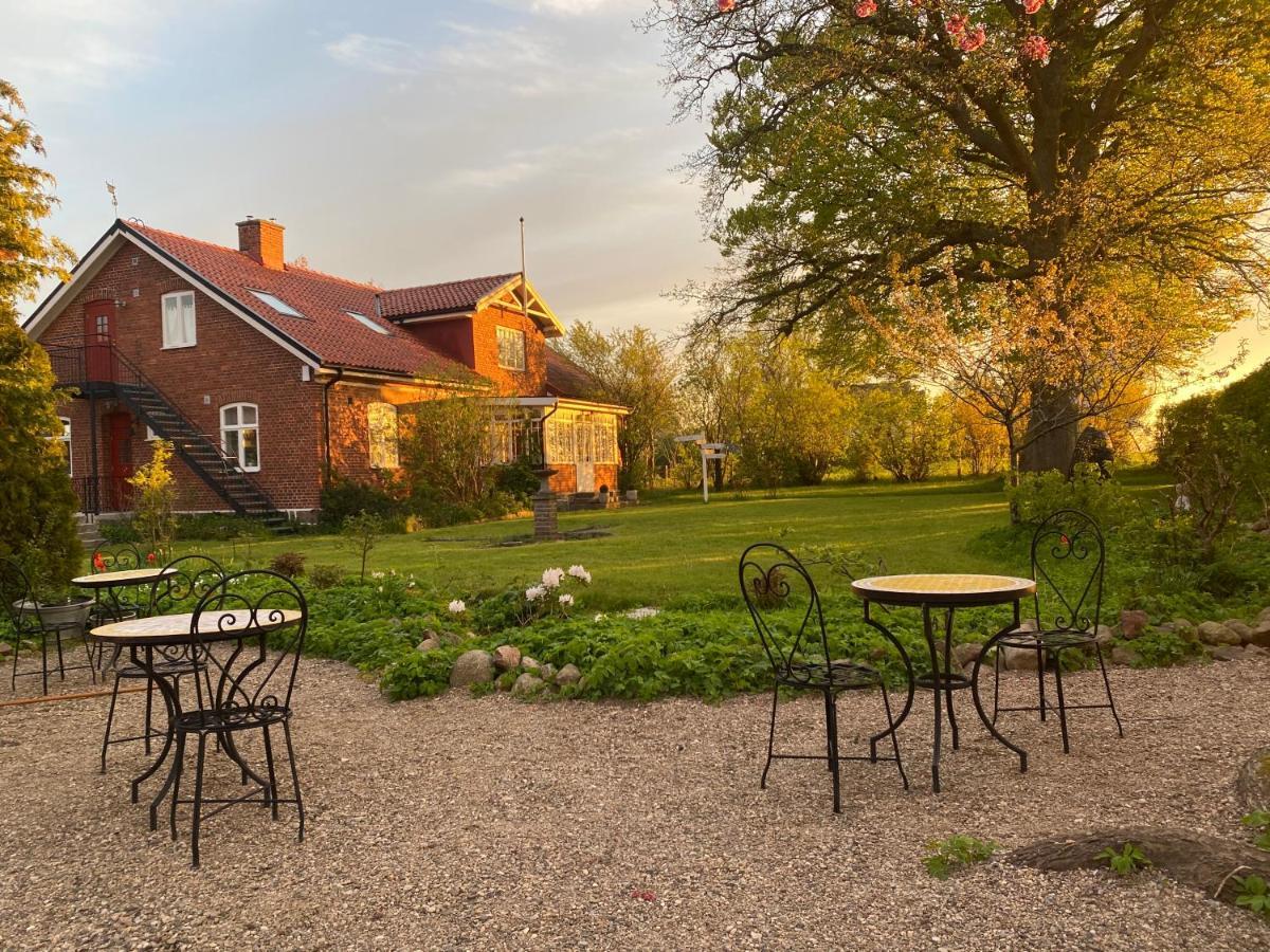 Villa Sandby B&B Borrby Esterno foto
