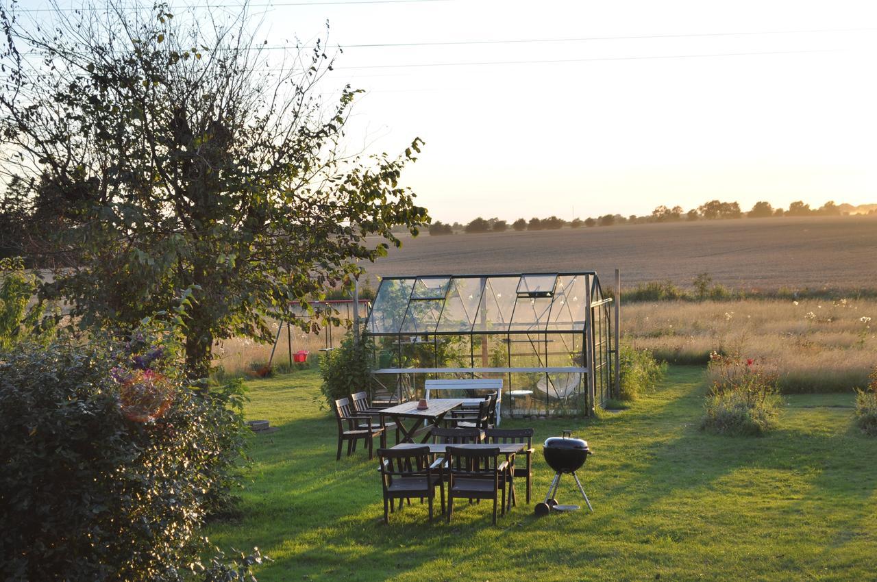 Villa Sandby B&B Borrby Esterno foto