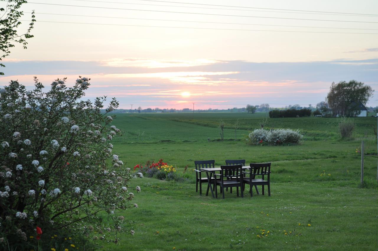 Villa Sandby B&B Borrby Esterno foto