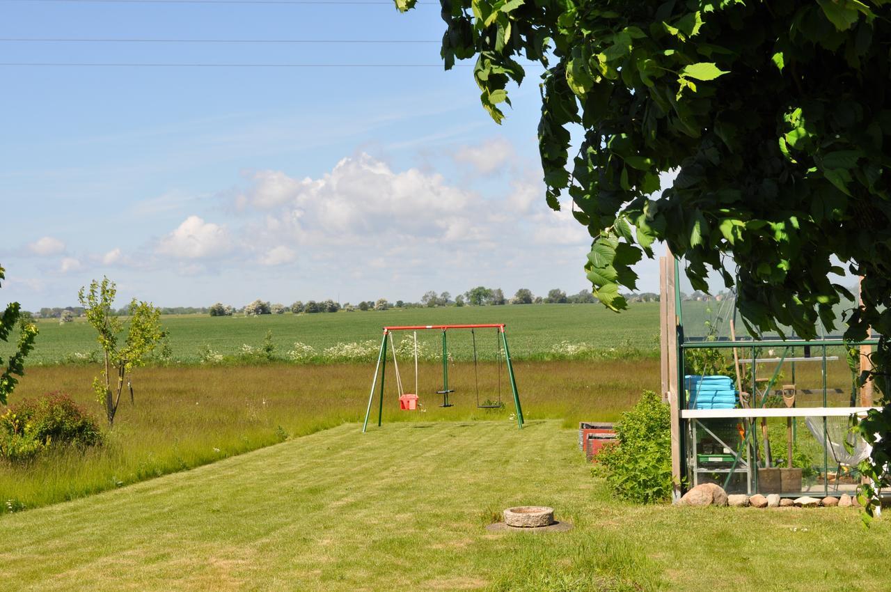 Villa Sandby B&B Borrby Esterno foto