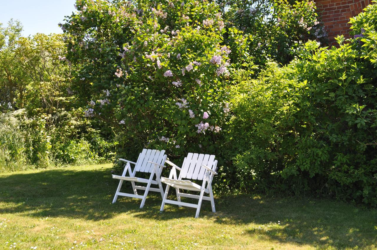 Villa Sandby B&B Borrby Esterno foto